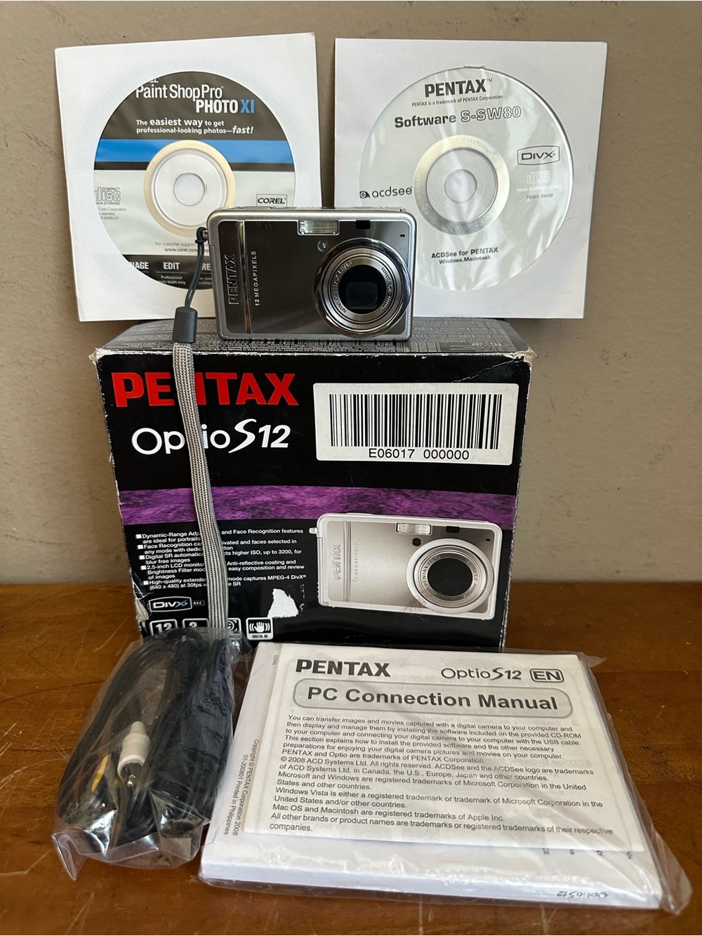 Pentax Optio S12 Compact 2.5" LCD Screen 12MP 3x Optical MPEG-4 Digital Camera